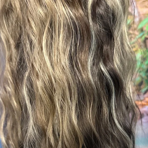 Cassidy 2.0 from CSC - Long Wavy Women’s Wig with Blonde Accents - Picture 10 of 11